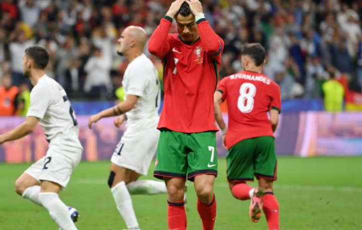 Ronaldo a raté un penalty, mais a quand même mené l’équipe en quarts de finale